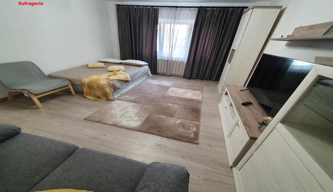 Mia Central Apart, 3 Rooms, 2 Baths, Afi Mall Brasov Bagian luar foto