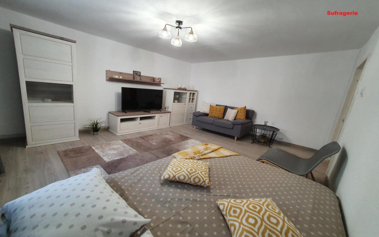 Mia Central Apart, 3 Rooms, 2 Baths, Afi Mall Brasov Bagian luar foto